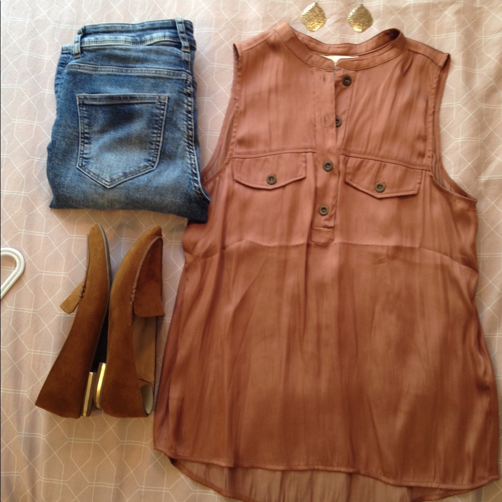 Sleeveless top